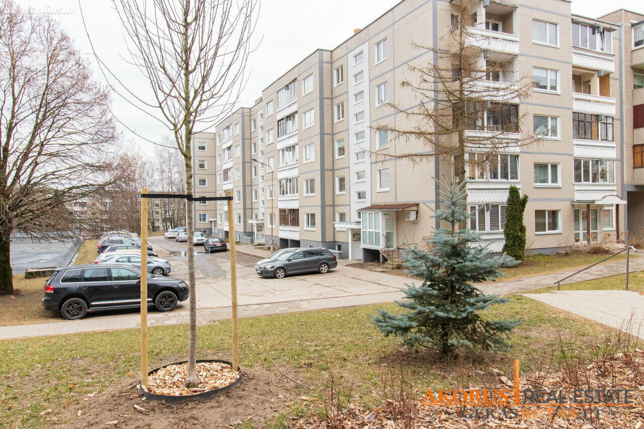Parduodamas 3 kambarių butas Vilniuje, Justiniškėse, Taikos g.