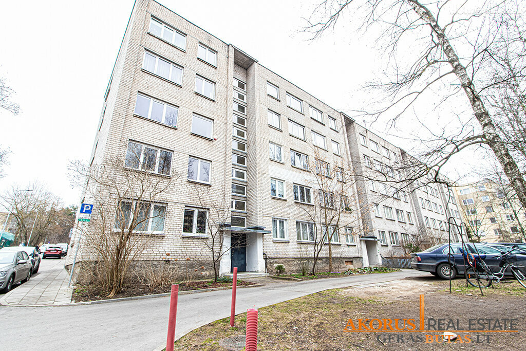 Parduodamas 3 kambarių butas Vilniuje, Antakalnyje, Debesijos g.