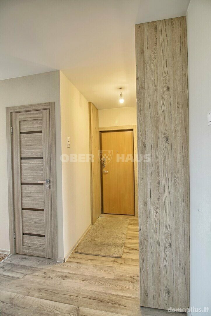 Parduodamas 4 kambarių butas Šiauliuose, Dainiuose, Dainų g.