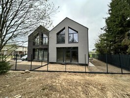 Parduodamas 4 kambarių butas Vilniuje, Santariškėse, Markiškių g.