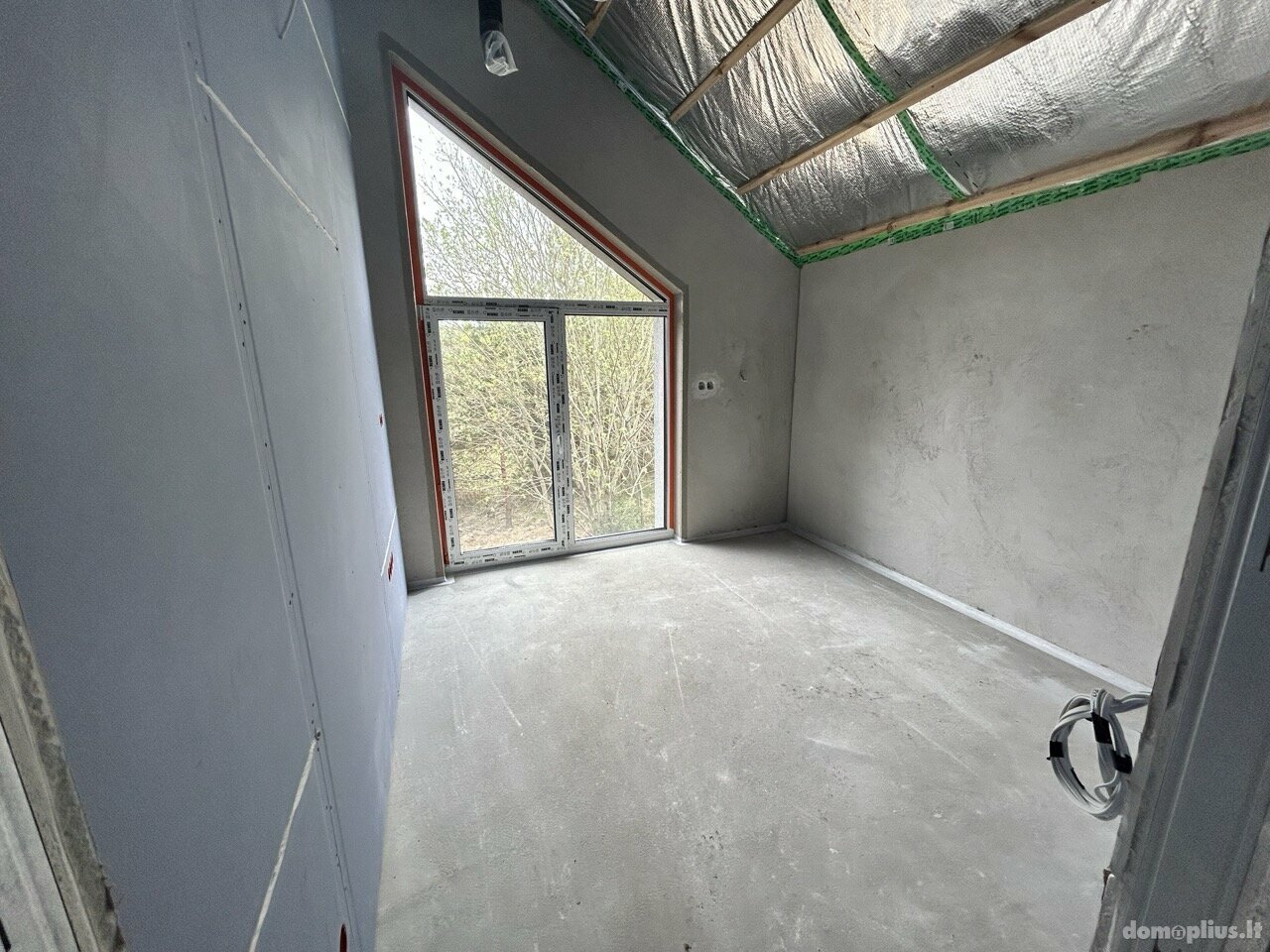 Parduodamas 4 kambarių butas Vilniuje, Santariškėse, Markiškių g.