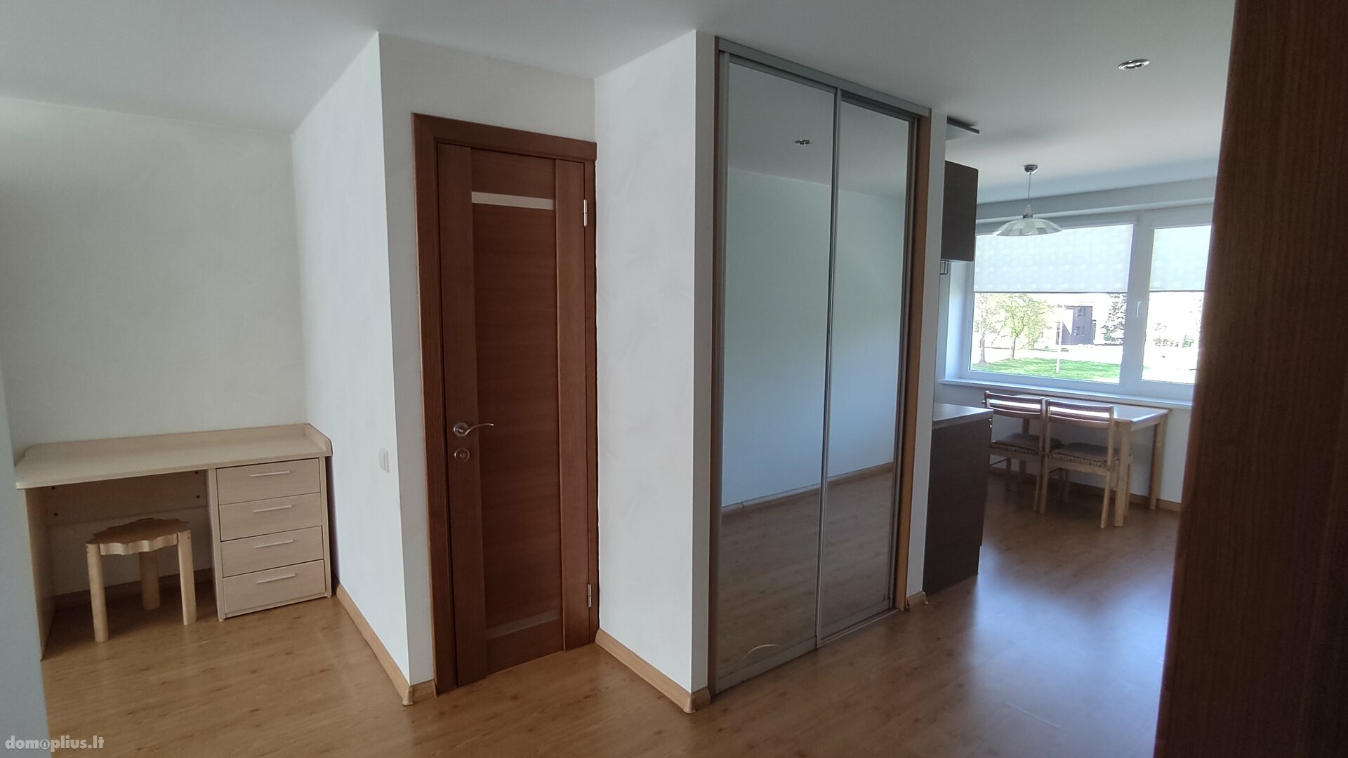 Parduodamas 2 kambarių butas Pasvalio rajono sav., Mikoliškyje, Taikos g.
