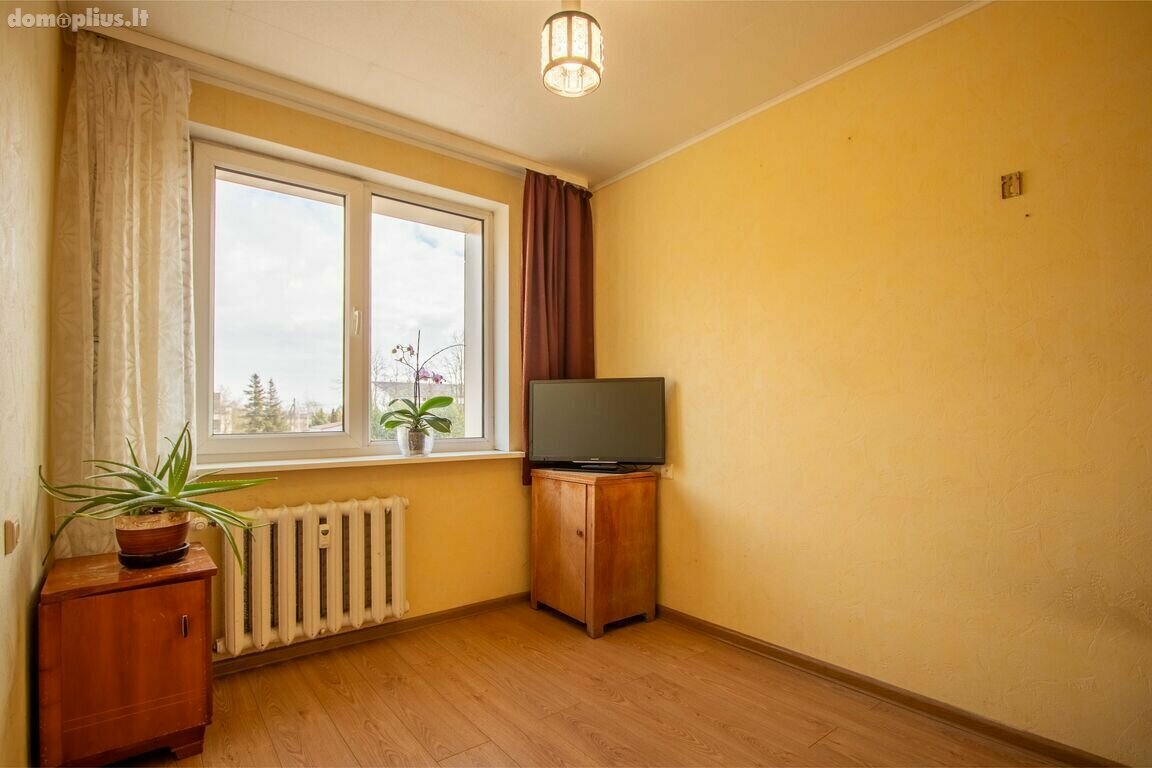 Parduodamas 3 kambarių butas Panevėžio rajono sav., Velžyje, Žemdirbių g.