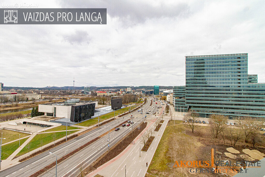 Parduodamas 2 kambarių butas Vilniuje, Šnipiškėse, Konstitucijos pr.
