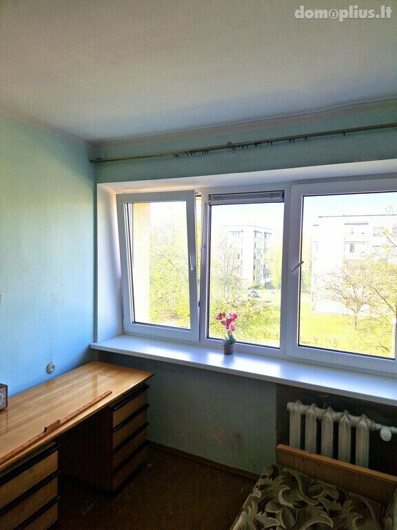 Parduodamas 2 kambarių butas Utenos rajono sav., Utenoje, Vaižganto g.