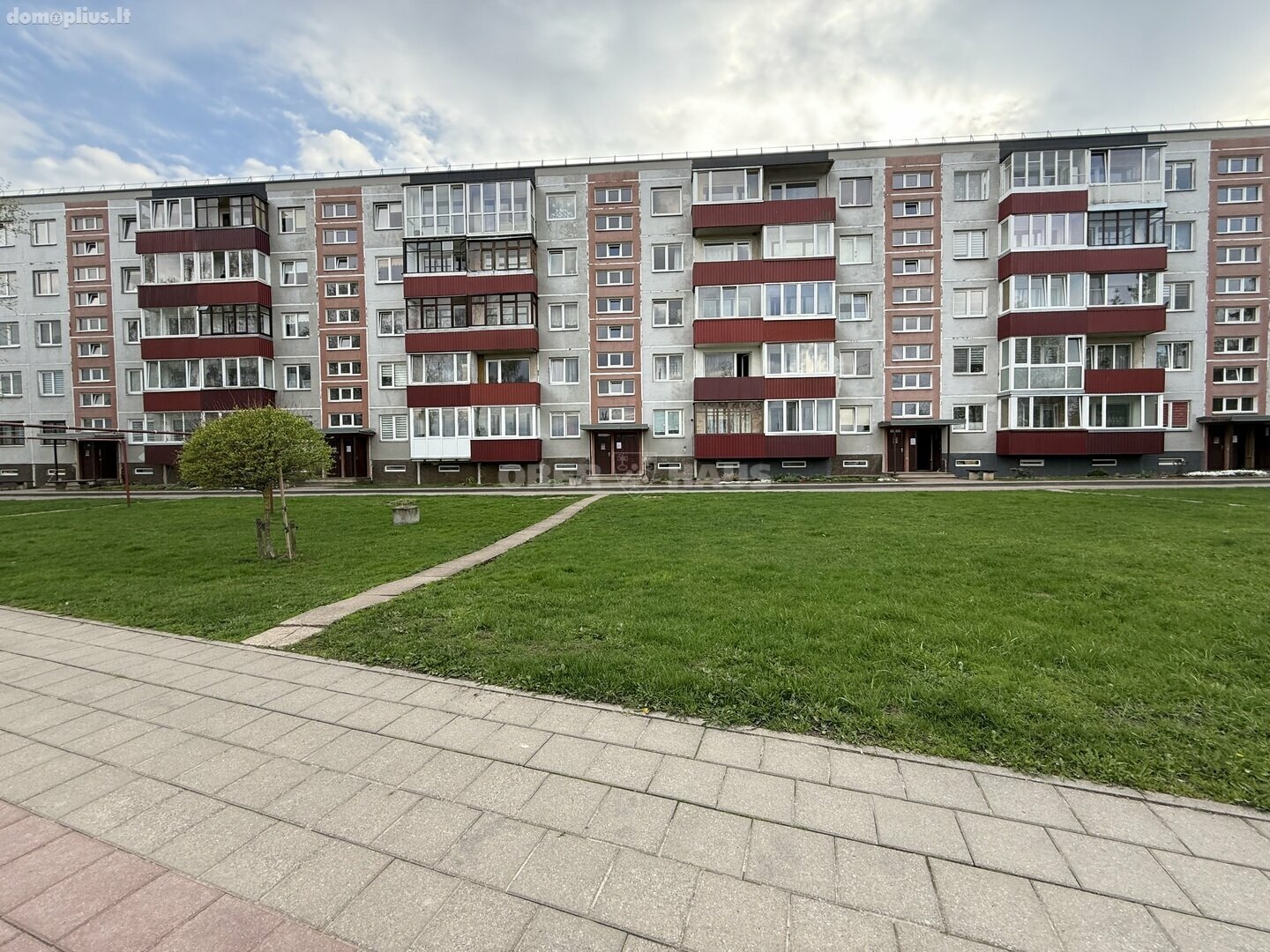 Parduodamas 2 kambarių butas Šiauliuose, Lieporiuose, Tilžės g.