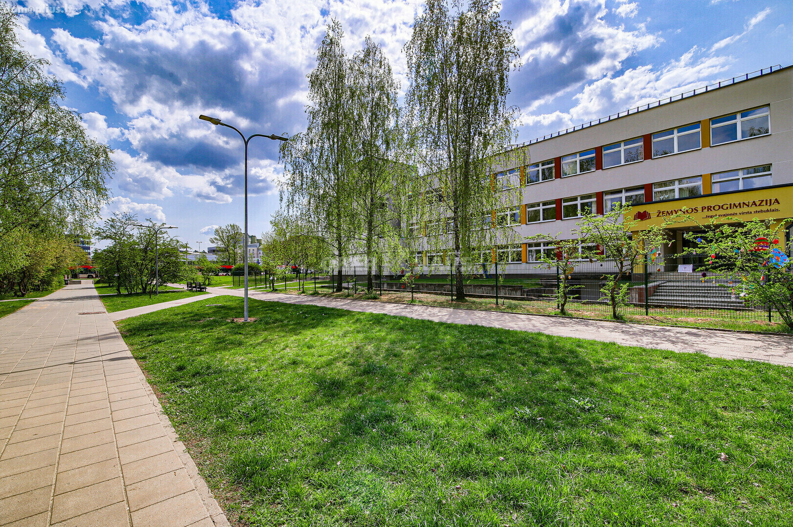 Parduodamas 3 kambarių butas Vilniuje, Pašilaičiuose, Pašilaičių g.