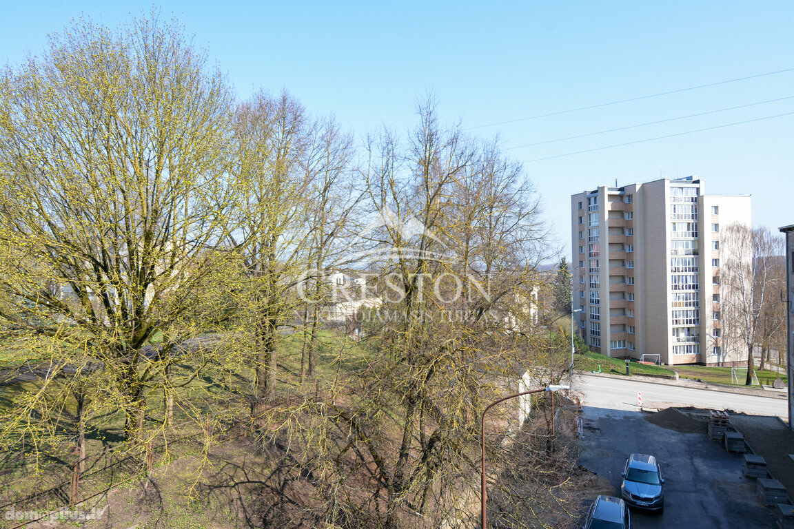 Parduodamas 2 kambarių butas Šiauliuose, Centre, Ežero g.