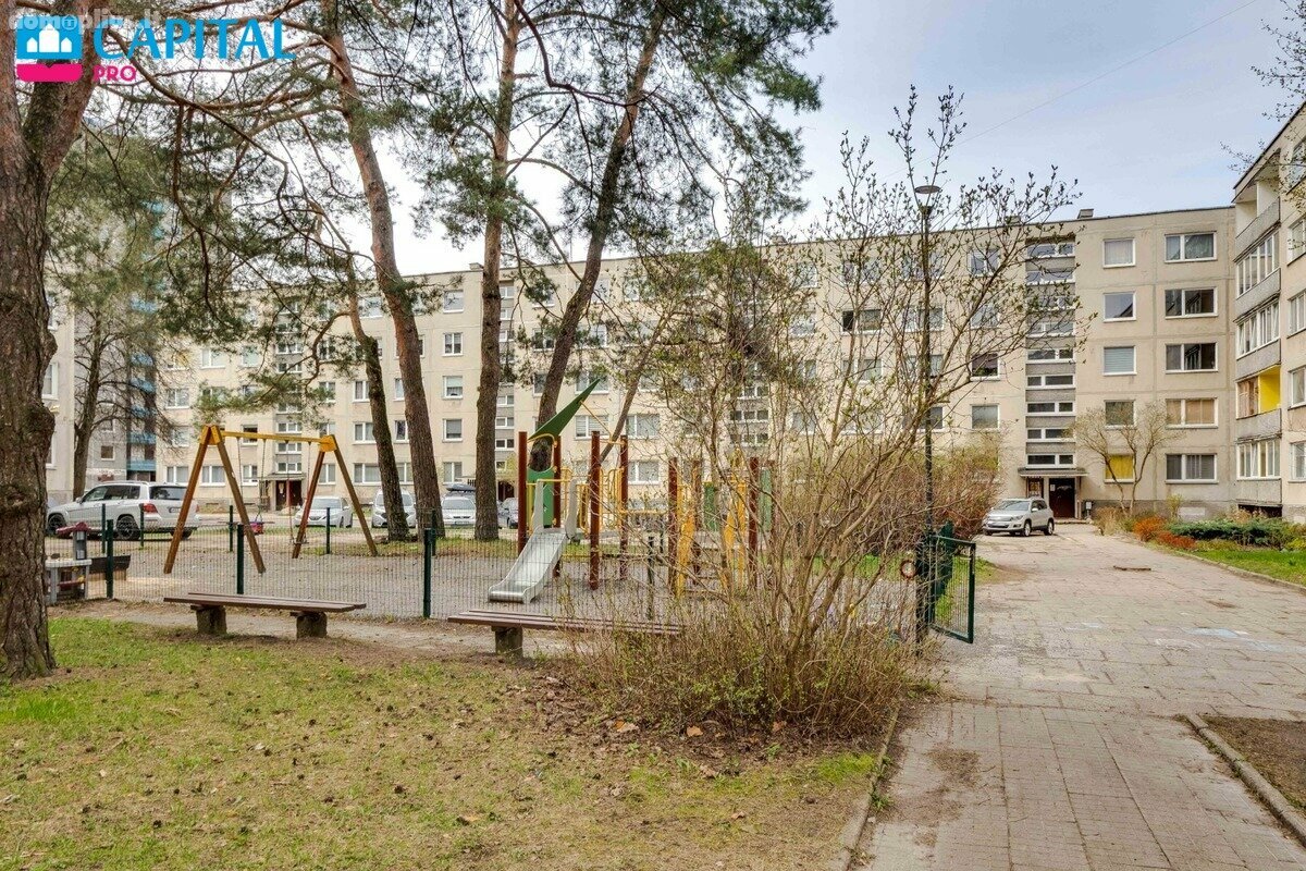 Parduodamas 2 kambarių butas Vilniuje, Lazdynuose, Architektų g.