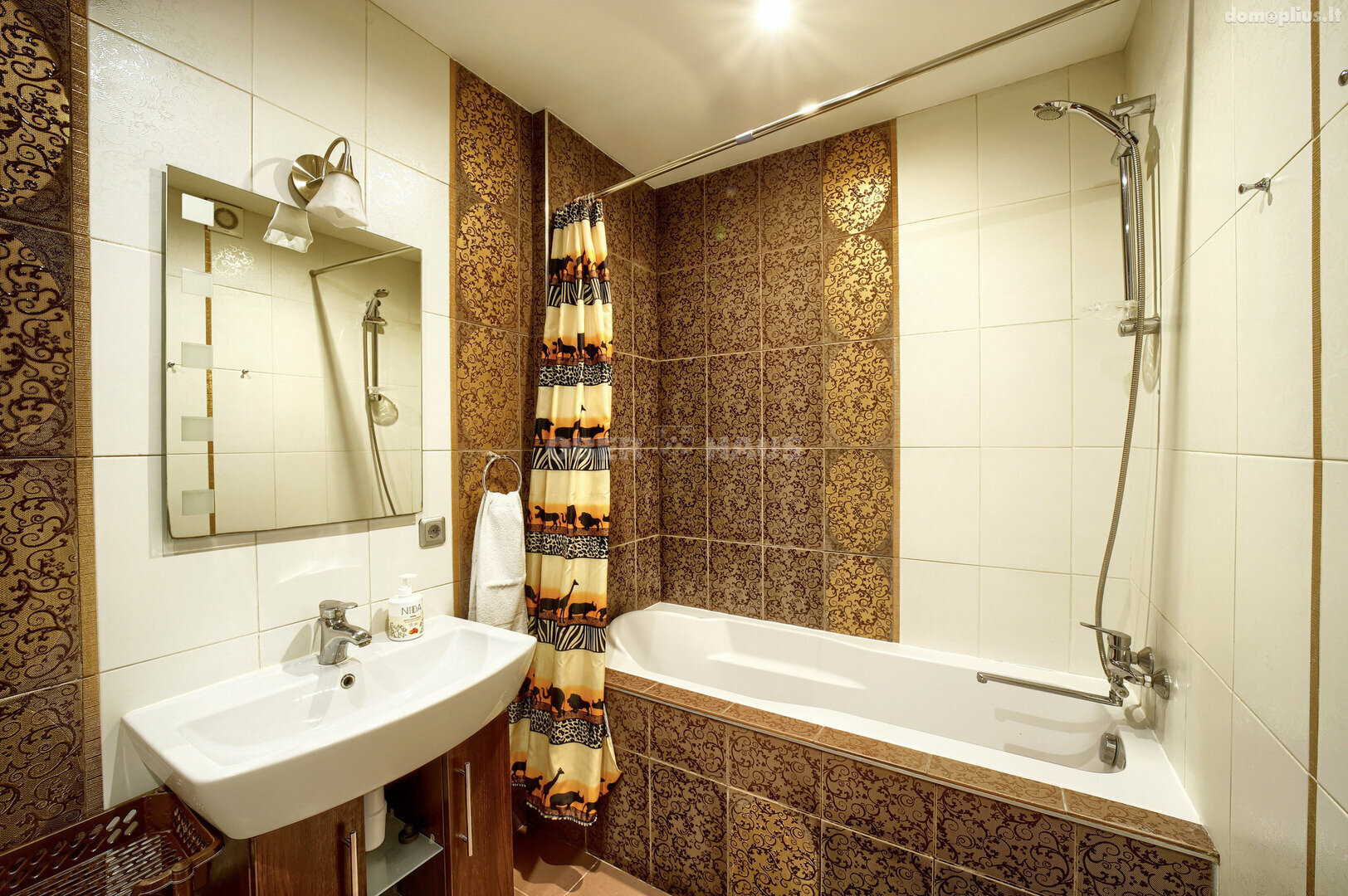 Продается 2 комнатная квартира Vilniuje, Visoriuose, Bajorų kel.