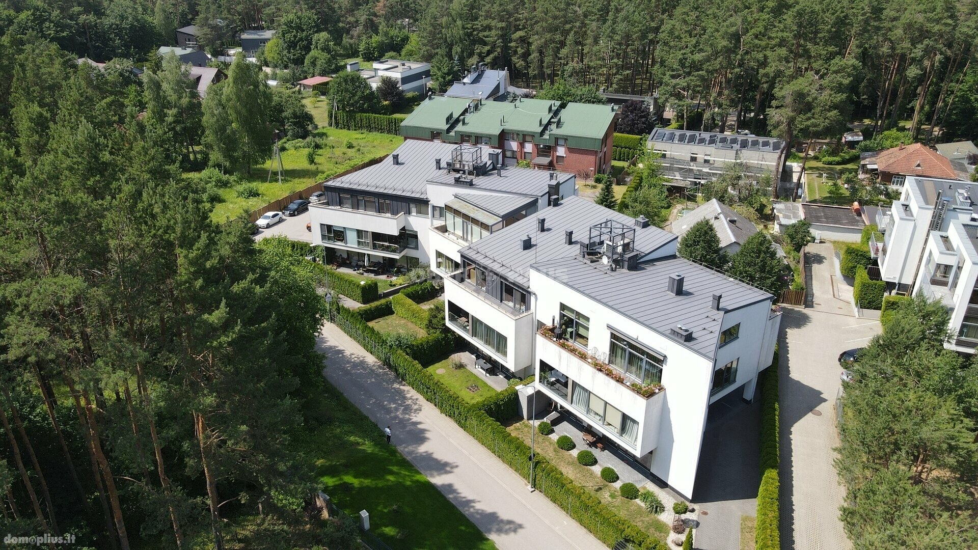 Parduodamas 4 kambarių butas Vilniuje, Valakampiuose