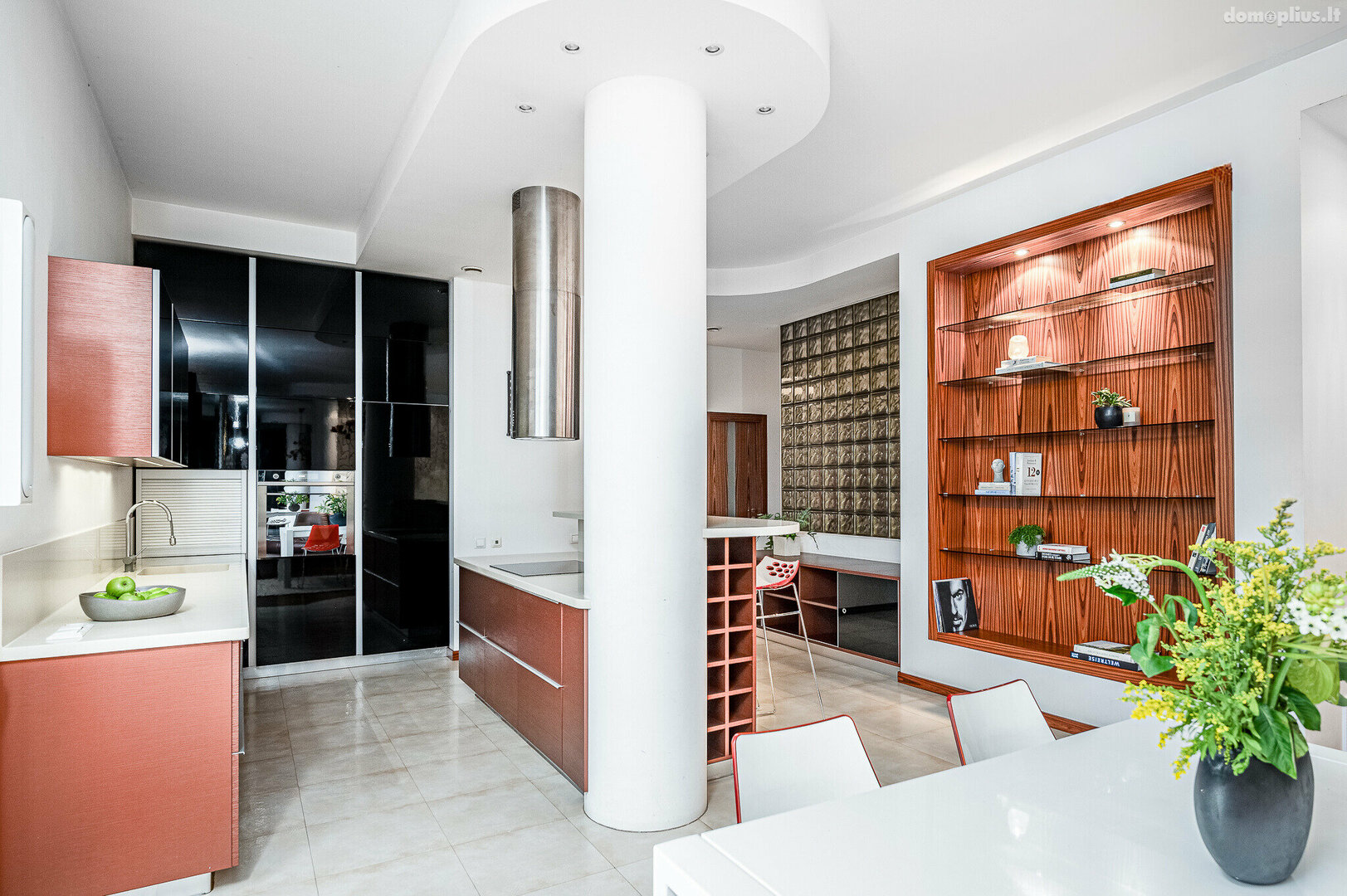 4 rooms apartment for sell Vilniuje, Žvėryne, Saltoniškių g.