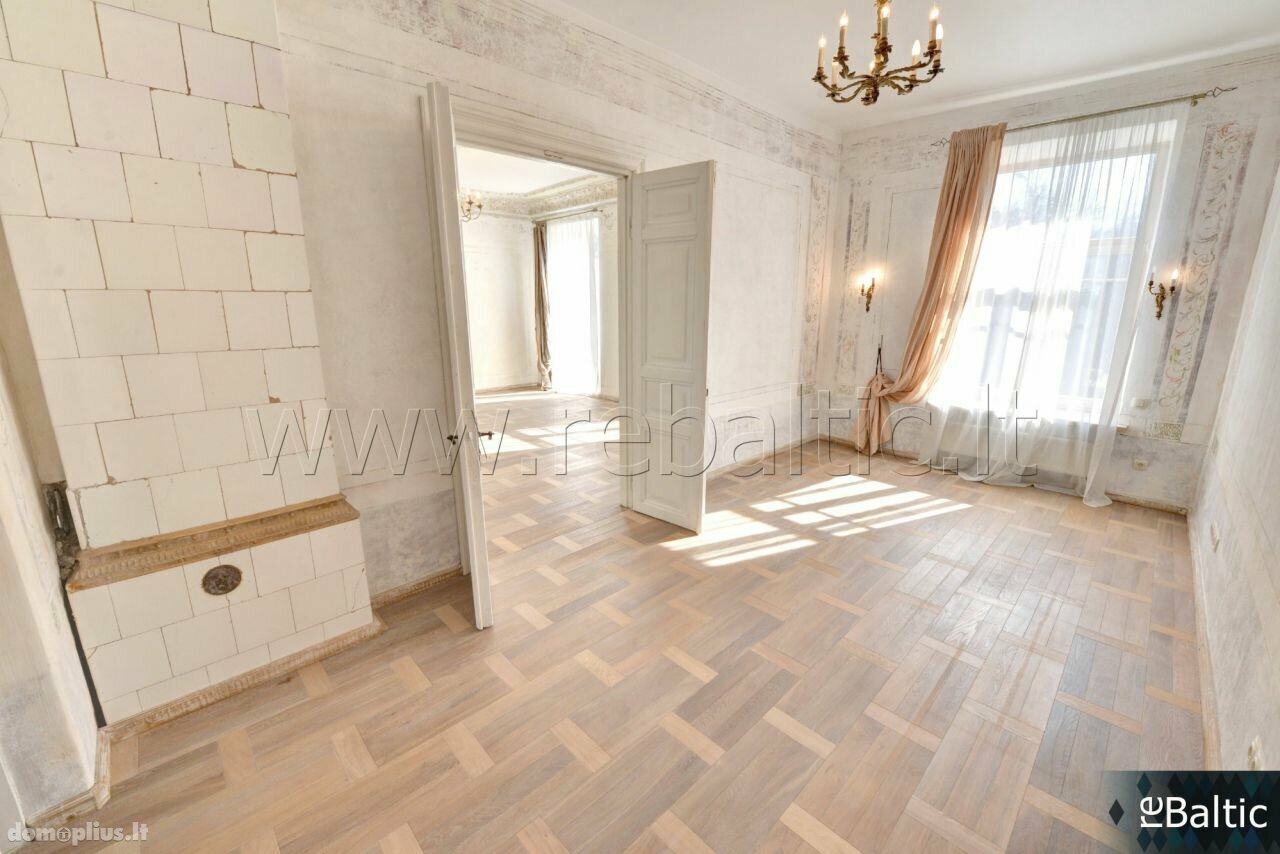 4 kambarių buto nuoma Vilniuje, Senamiestyje, M. Valančiaus g.