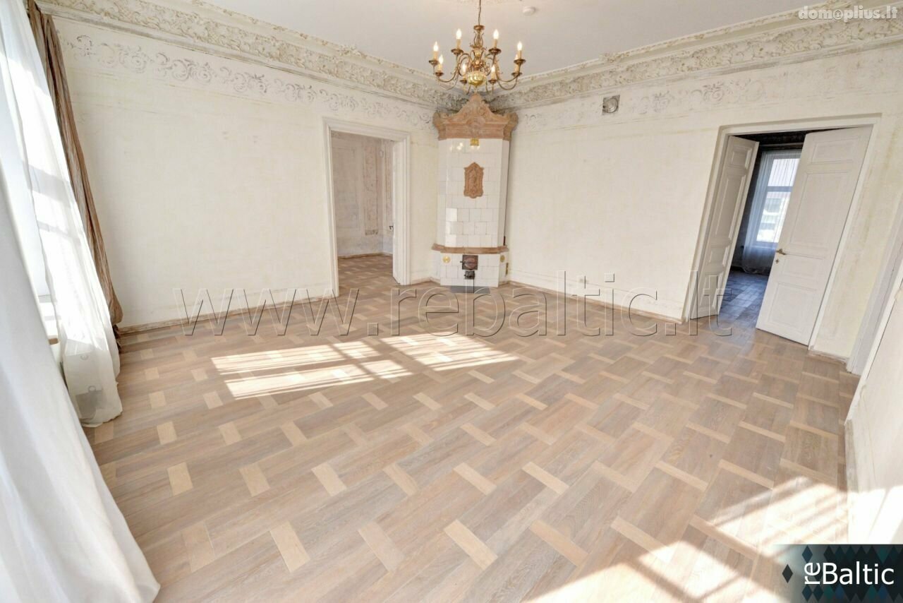 4 kambarių buto nuoma Vilniuje, Senamiestyje, M. Valančiaus g.