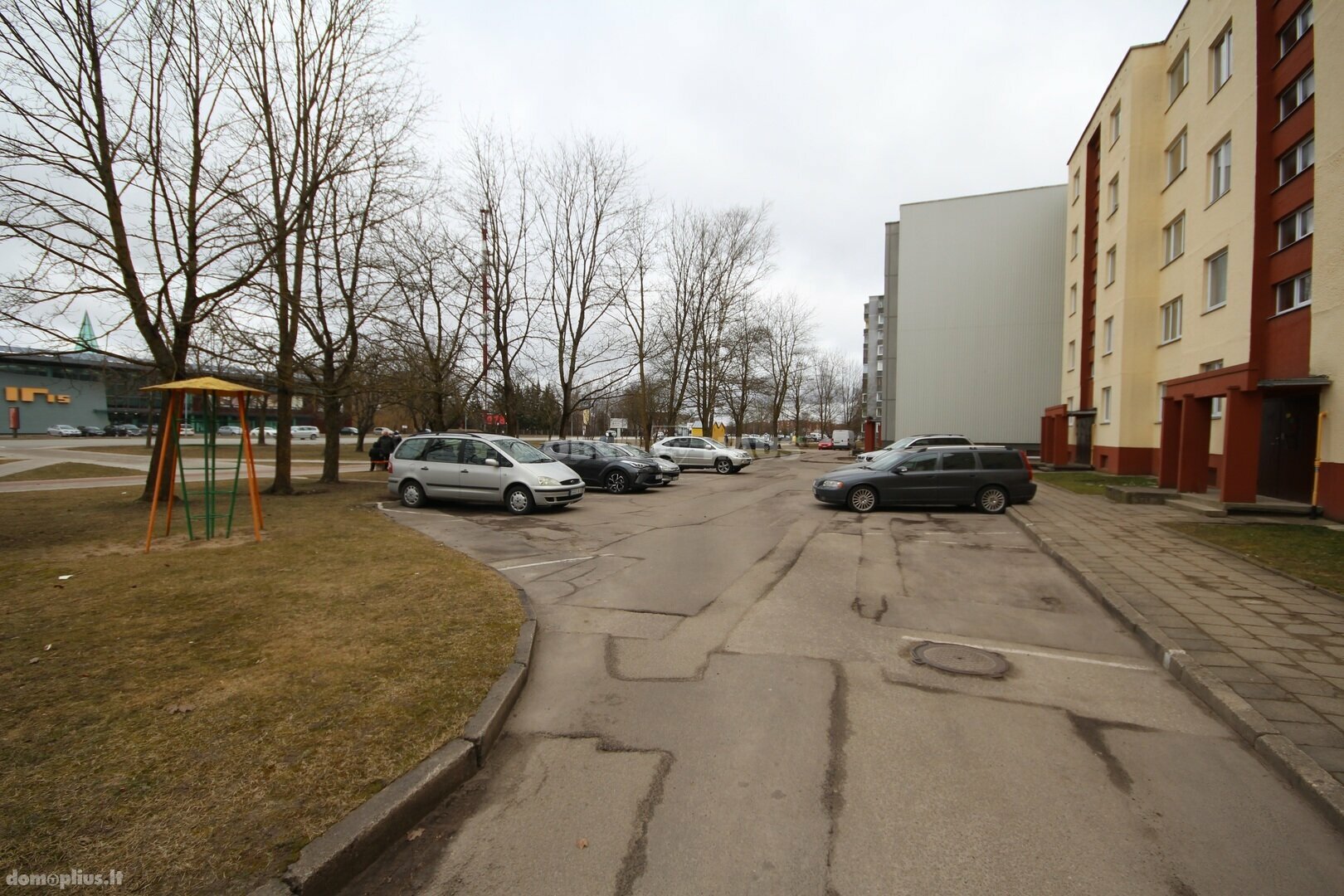 Parduodamas 3 kambarių butas Šiauliuose, Lieporiuose, Krymo g.