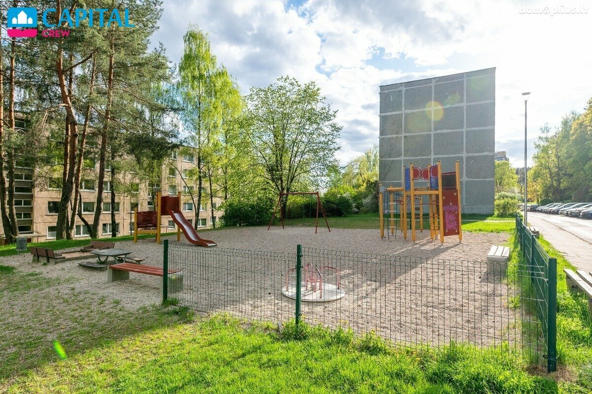 Parduodamas 2 kambarių butas Vilniuje, Lazdynuose, Architektų g.