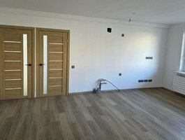 Parduodamas 3 kambarių butas Klaipėdoje, Poilsio, Darželio g.