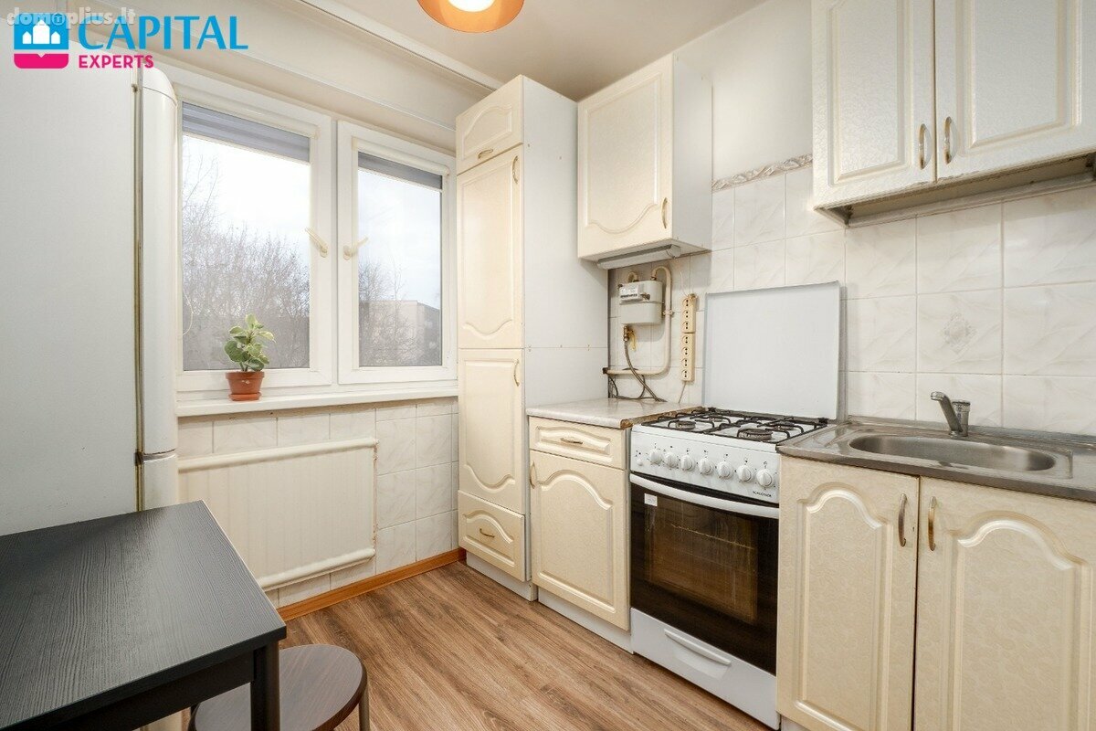 2 rooms apartment for sell Vilniuje, Žirmūnuose, Apkasų g.