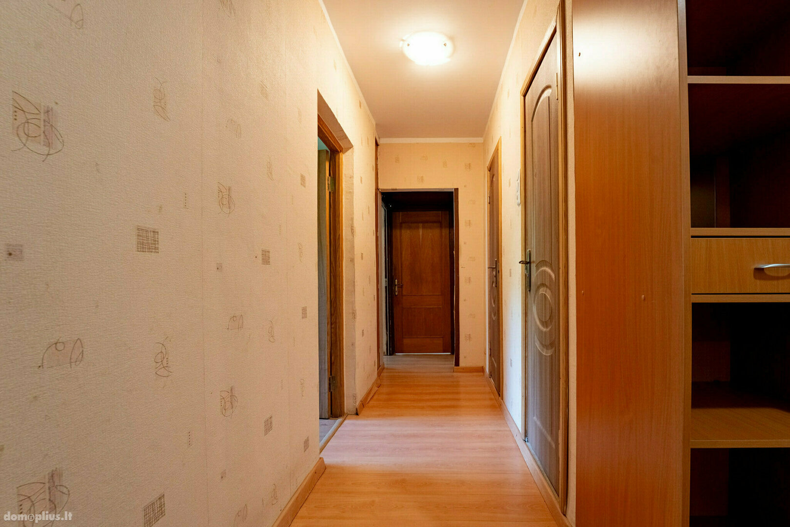 Parduodamas 3 kambarių butas Vilniuje, Šeškinėje, Laisvės pr.