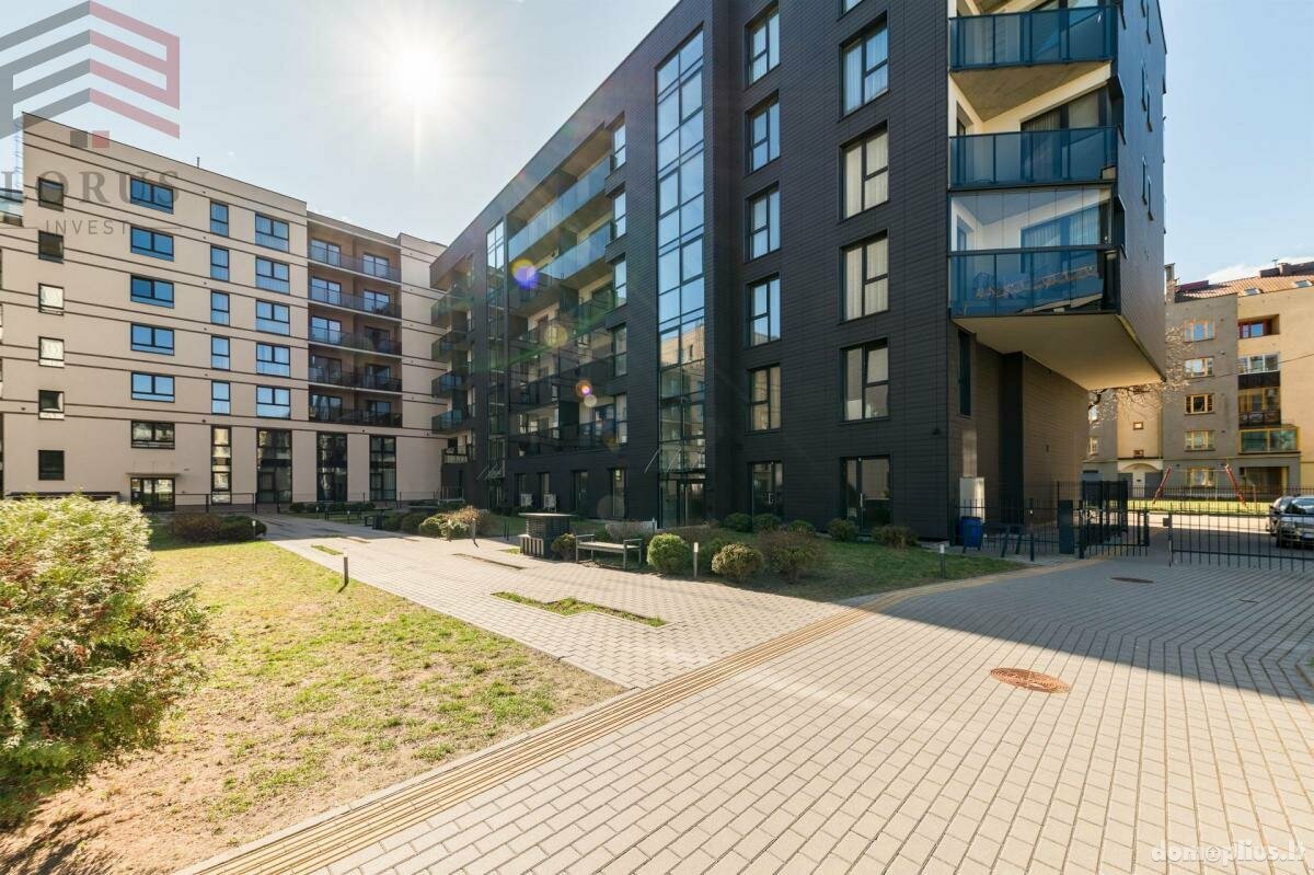 Parduodamas 2 kambarių butas Vilniuje, Šnipiškėse, Lvovo g.