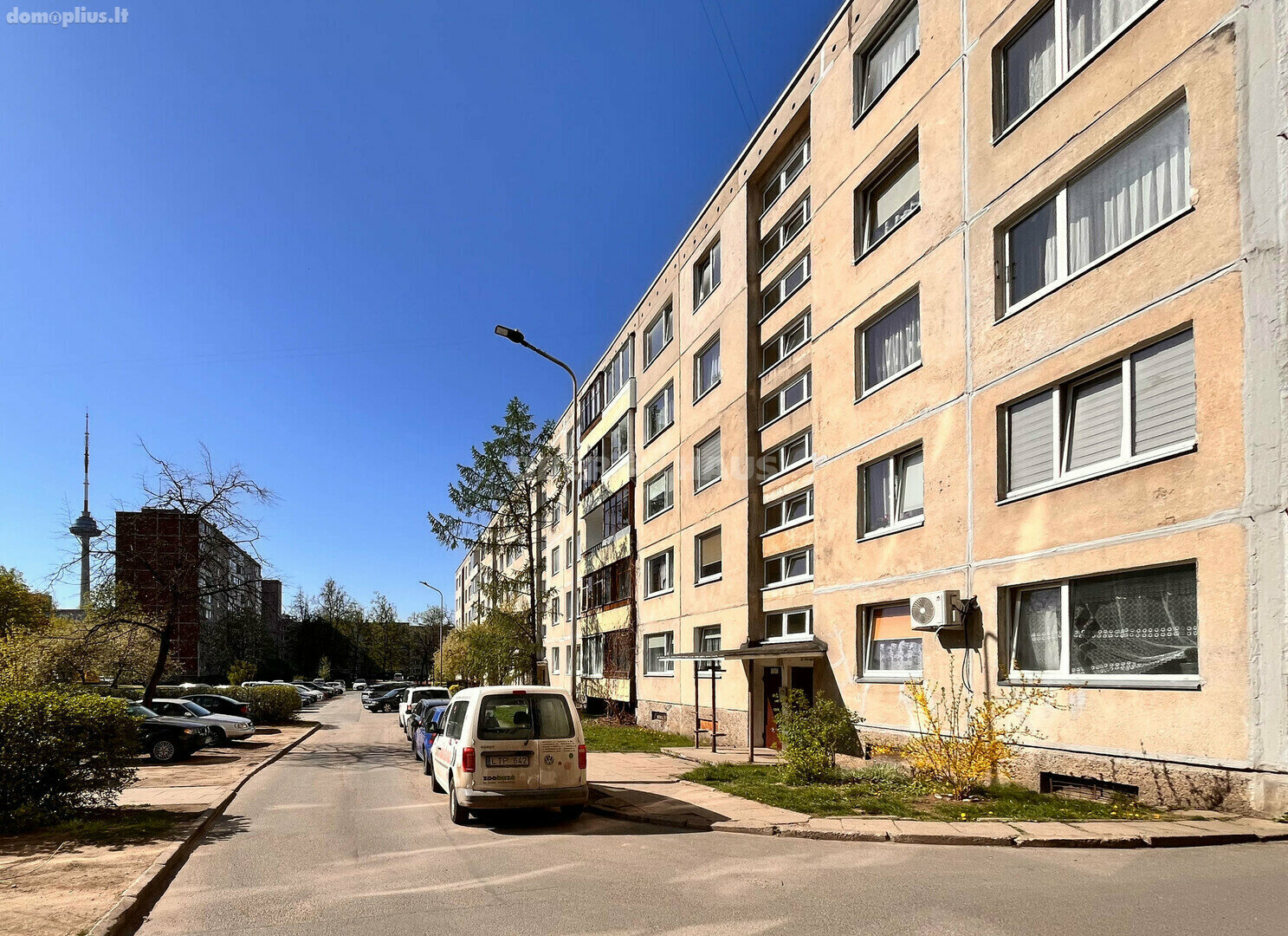 Parduodamas 1 kambario butas Vilniuje, Karoliniškėse, Algimanto Petro Kavoliuko g.