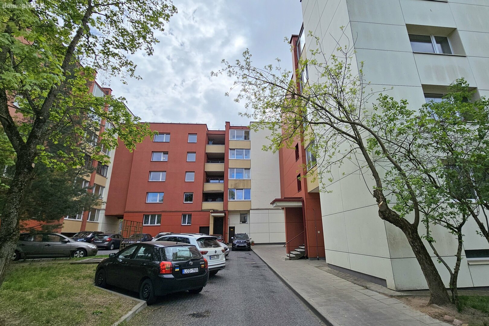 Parduodamas 2 kambarių butas Vilniuje, Antakalnyje, V. Grybo g.