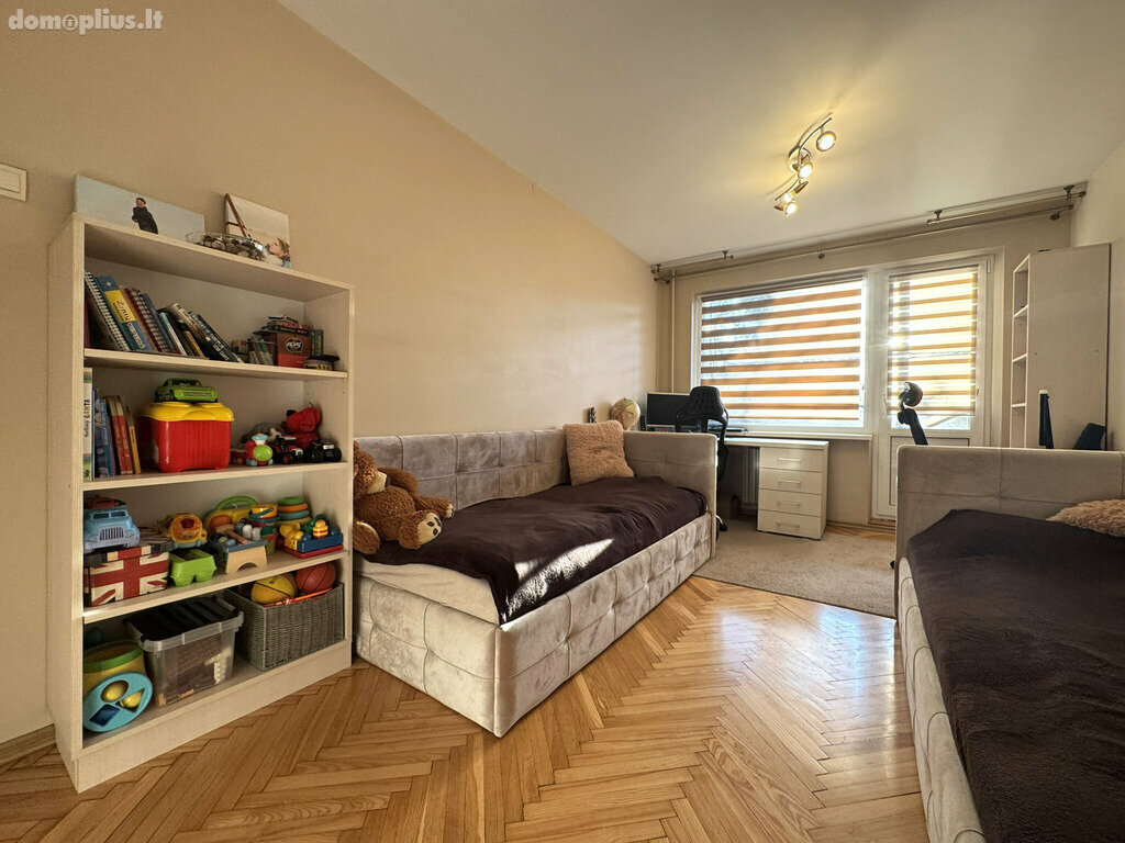 Parduodamas 3 kambarių butas Šiauliuose, Lieporiuose, Sevastopolio g.