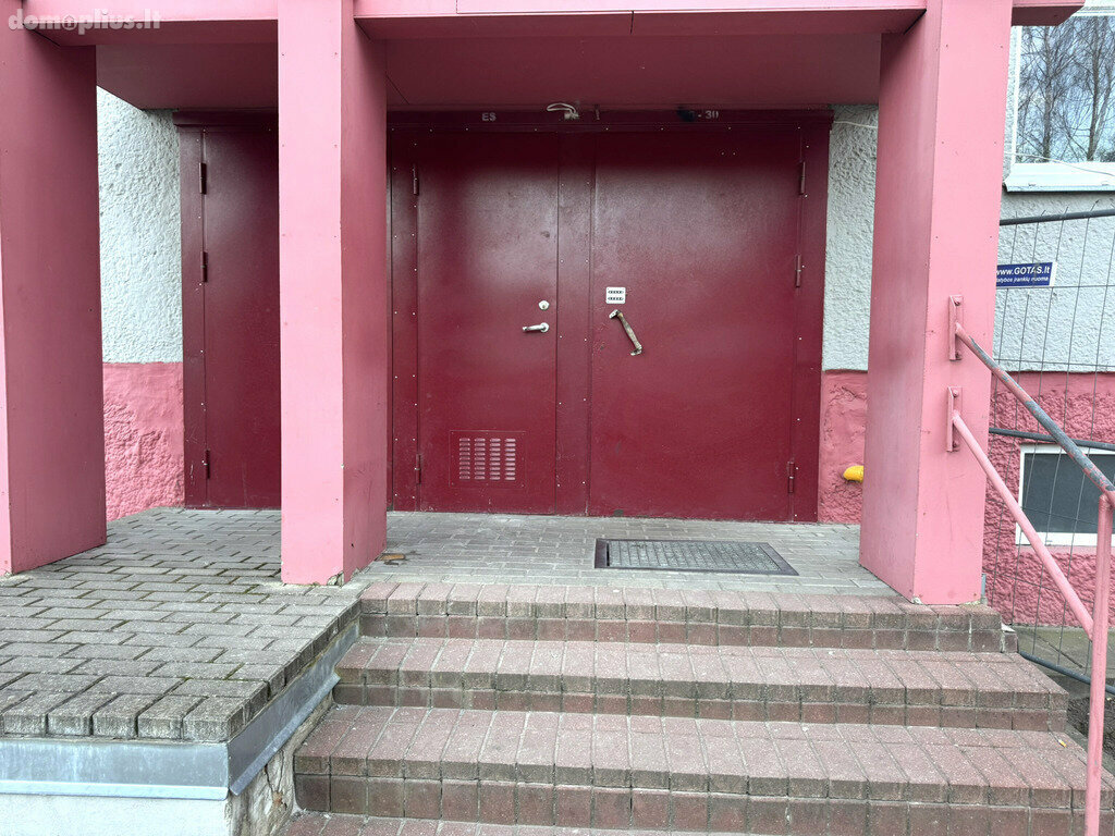 Parduodamas 3 kambarių butas Šiauliuose, Lieporiuose, Sevastopolio g.