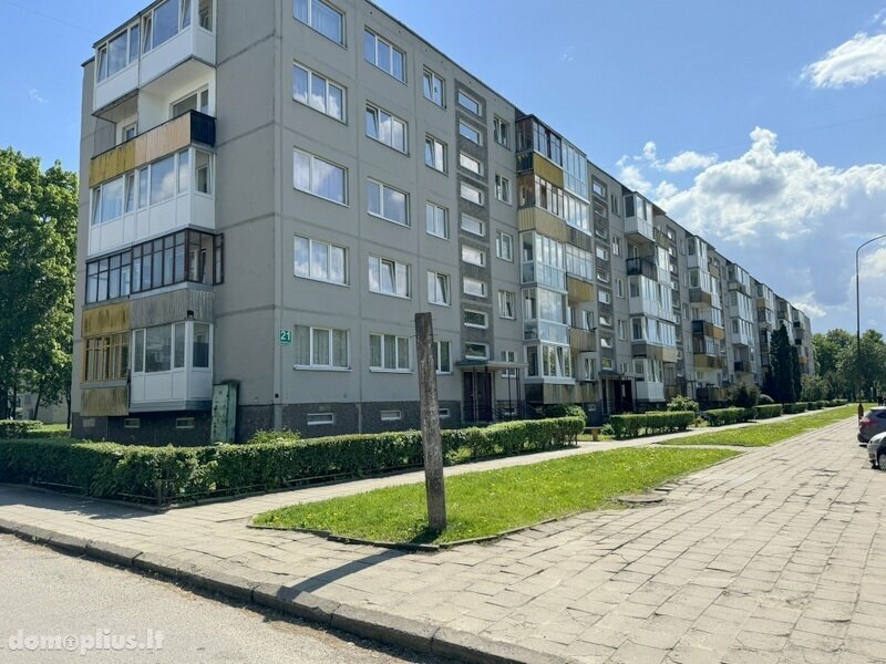 Parduodamas 4 kambarių butas Šiauliuose, Lieporiuose, Lieporių g.