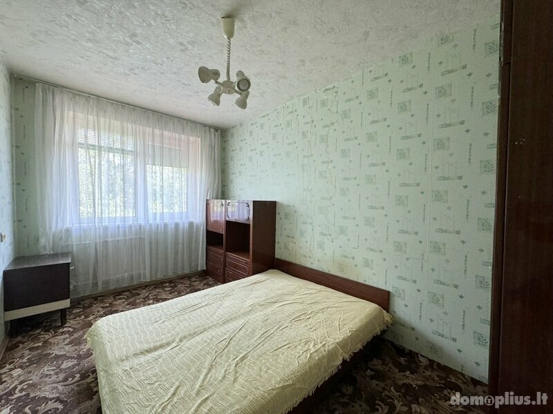 Parduodamas 4 kambarių butas Šiauliuose, Lieporiuose, Lieporių g.