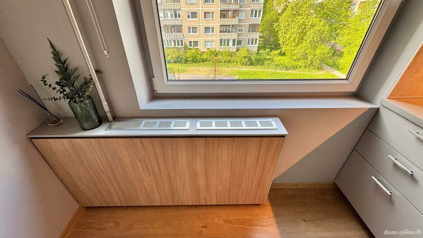 Parduodamas 3 kambarių butas Vilniuje, Šeškinėje, Paberžės g.