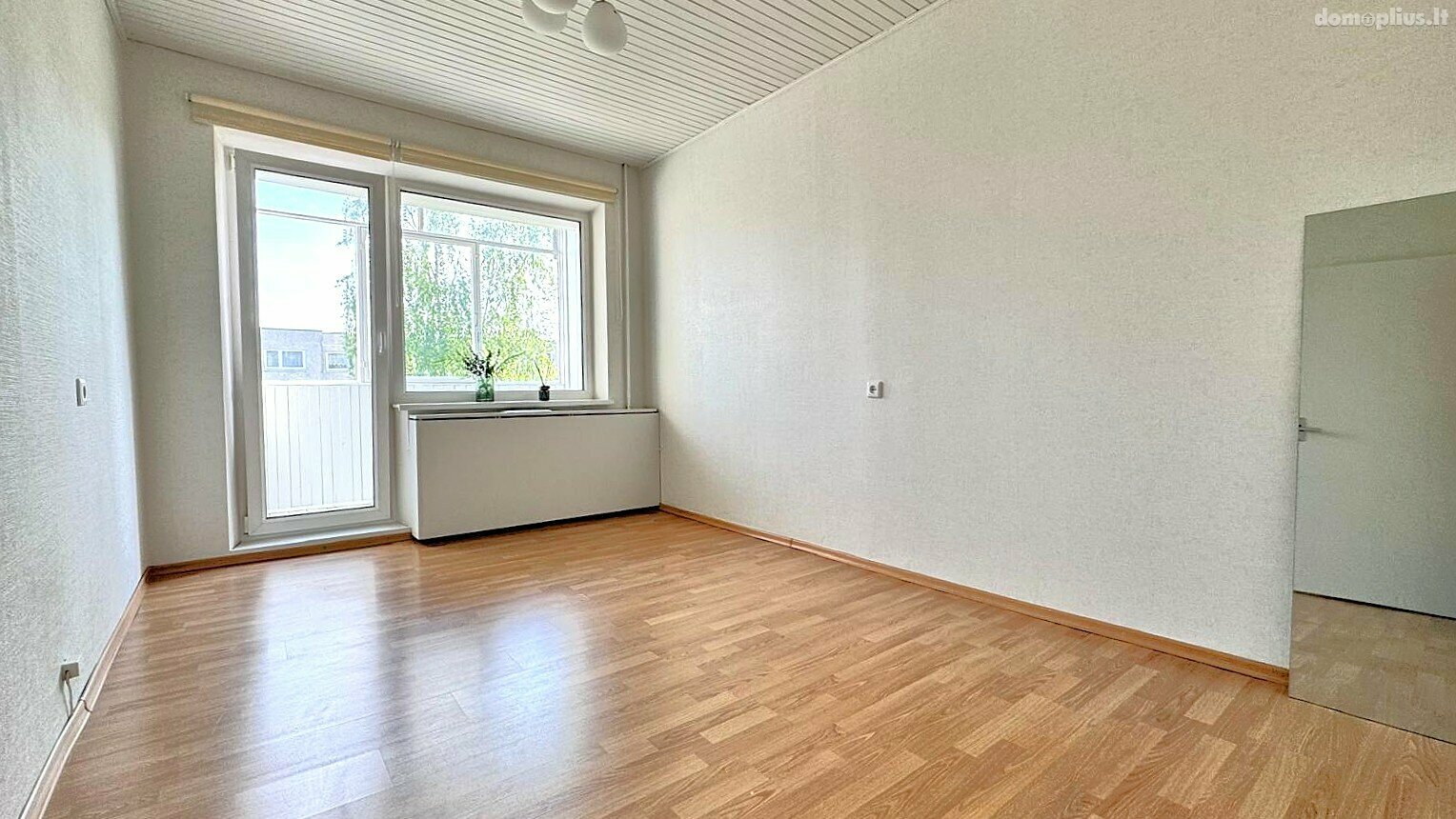 Parduodamas 3 kambarių butas Vilniuje, Šeškinėje, Paberžės g.