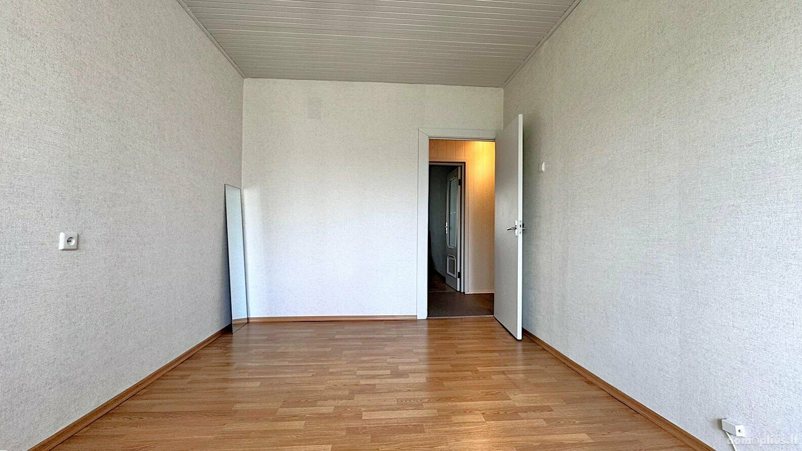 Parduodamas 3 kambarių butas Vilniuje, Šeškinėje, Paberžės g.