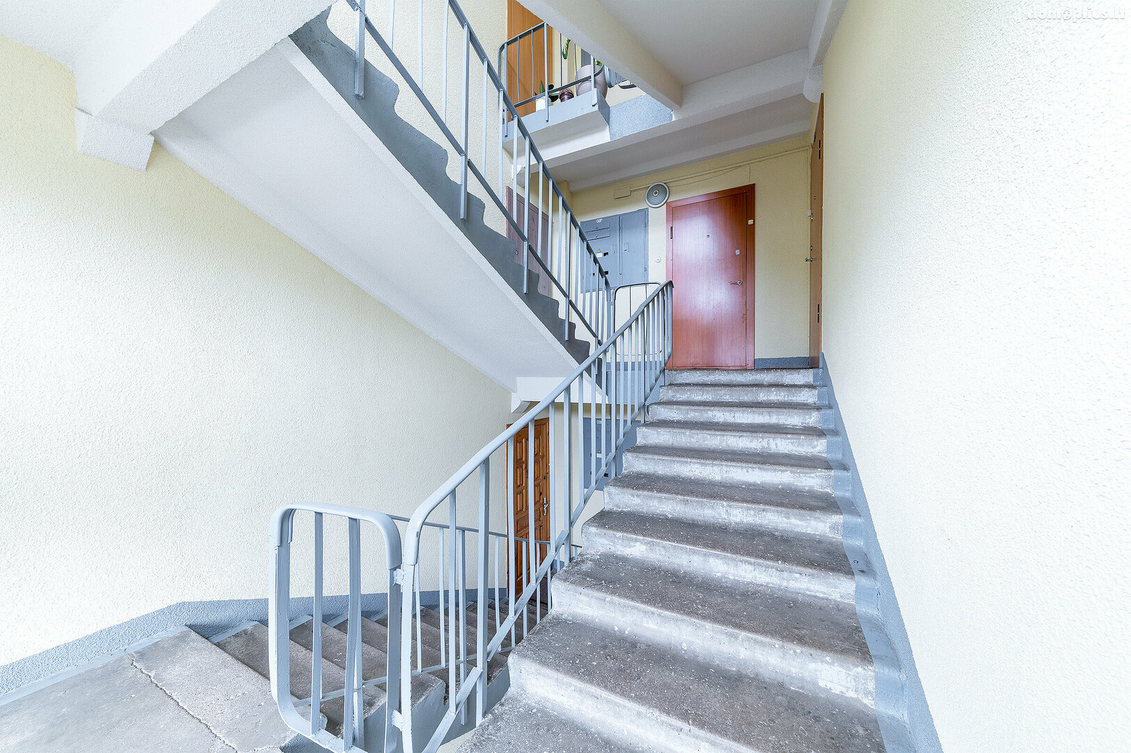 Parduodamas 1 kambario butas Vilniuje, Žirmūnuose, Tuskulėnų g.