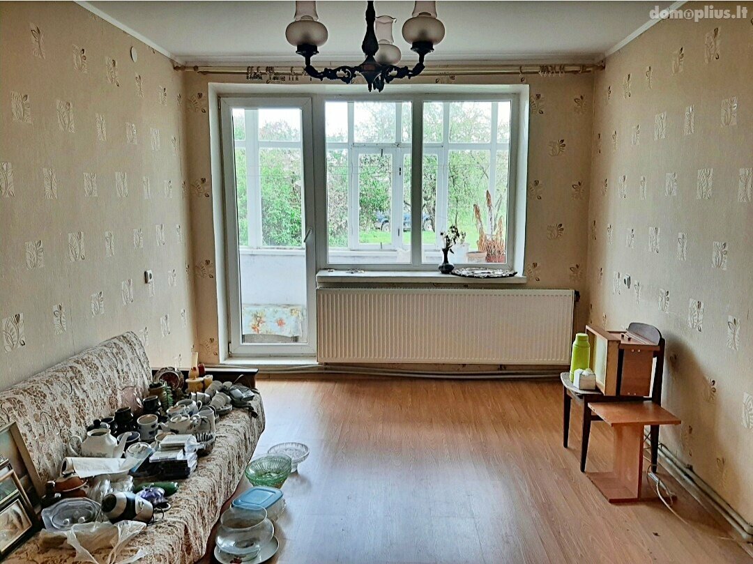 Parduodamas 3 kambarių butas Pakruojo rajono sav., Klovainiuose, Linkuvos g.