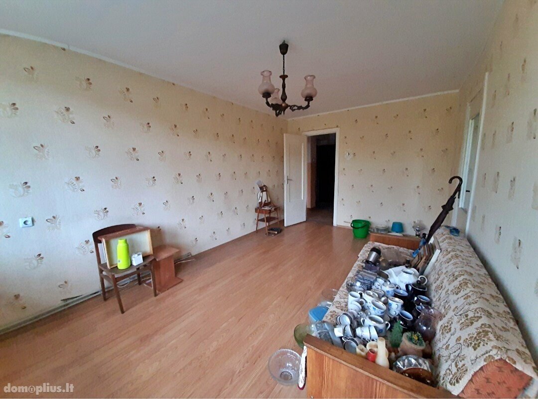Parduodamas 3 kambarių butas Pakruojo rajono sav., Klovainiuose, Linkuvos g.
