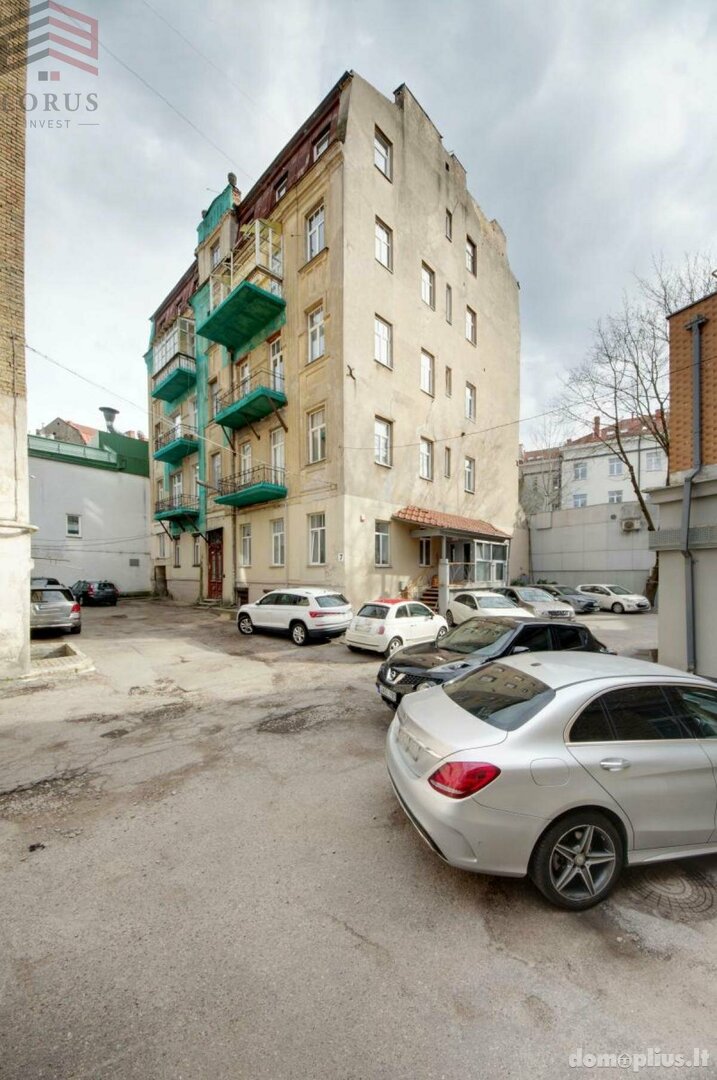 Parduodamas 4 kambarių butas Vilniuje, Naujamiestyje, A. Domaševičiaus g.