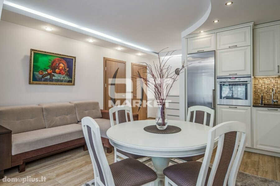 3 rooms apartment for sell Klaipėdoje, Centre, Birutės g.