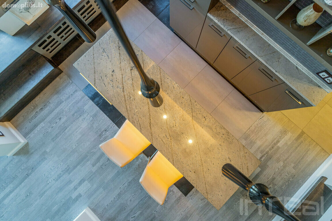 Продается 3 комнатная квартира Klaipėdoje, Senamiestyje, Turgaus g.
