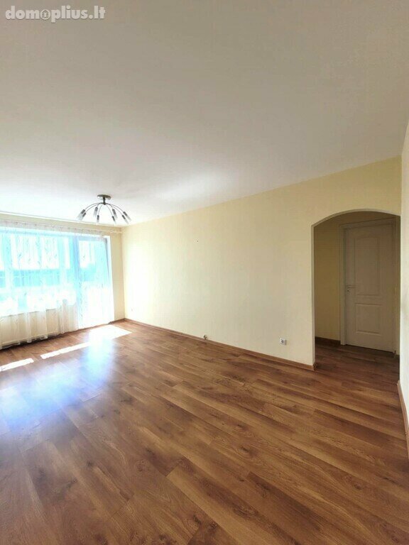 Parduodamas 4 kambarių butas Šiauliuose, Dainiuose, Aido g.