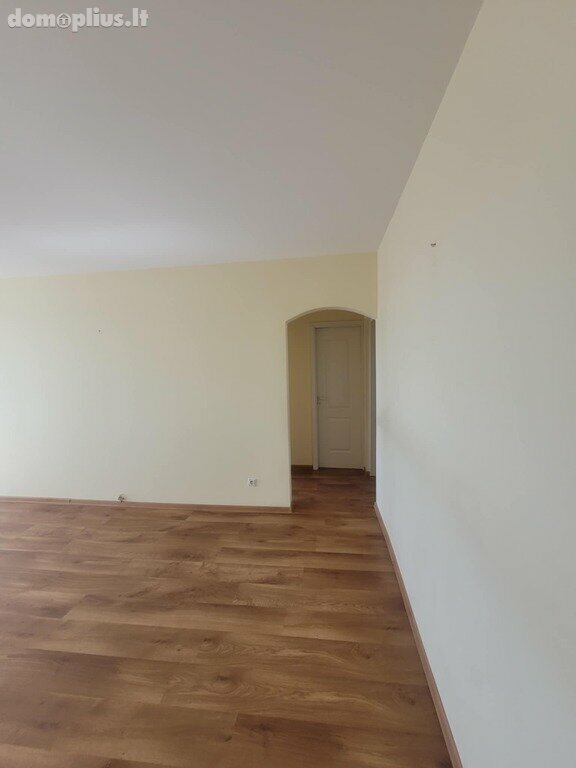Parduodamas 4 kambarių butas Šiauliuose, Dainiuose, Aido g.