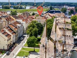 Parduodamas 2 kambarių butas Klaipėdoje, Senamiestyje, Tiltų g.