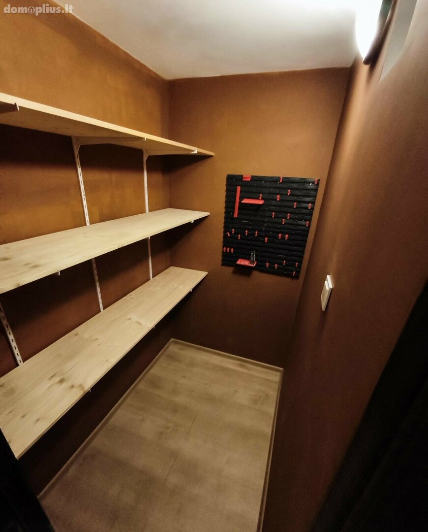 Parduodamas 3 kambarių butas Klaipėdoje, Debrecene, Naujakiemio g.