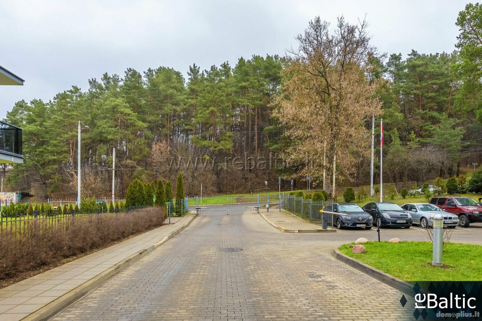 Parduodamas 3 kambarių butas Vilniuje, Antakalnyje, Žolyno g.