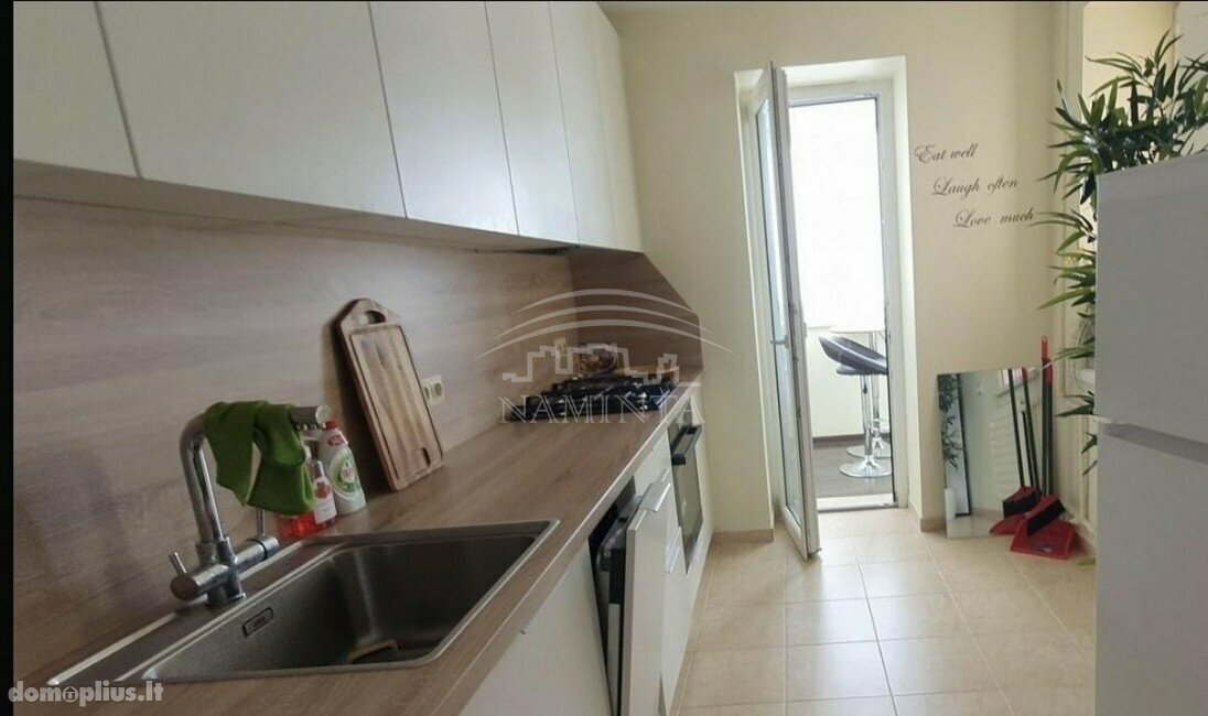 Parduodamas 3 kambarių butas Klaipėdoje, Žvejybos uostas, Nidos g.