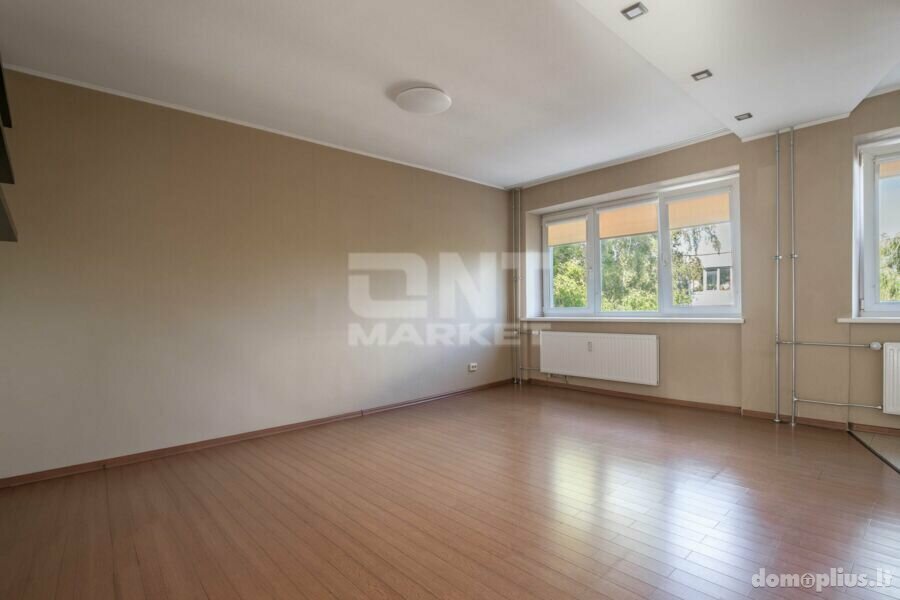 3 rooms apartment for sell Klaipėdoje, Centre, Vytauto g.