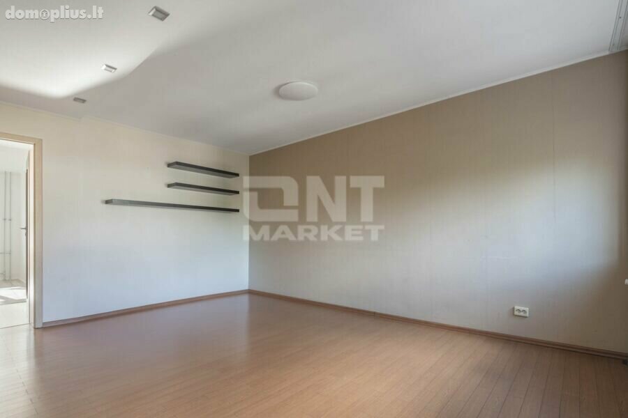 3 rooms apartment for sell Klaipėdoje, Centre, Vytauto g.
