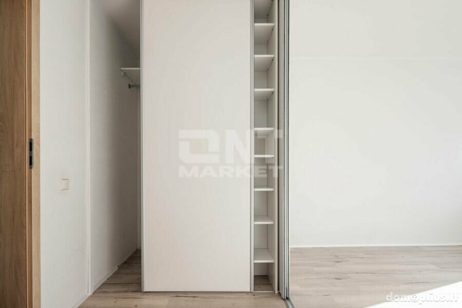 3 rooms apartment for sell Klaipėdoje, Centre, Vytauto g.