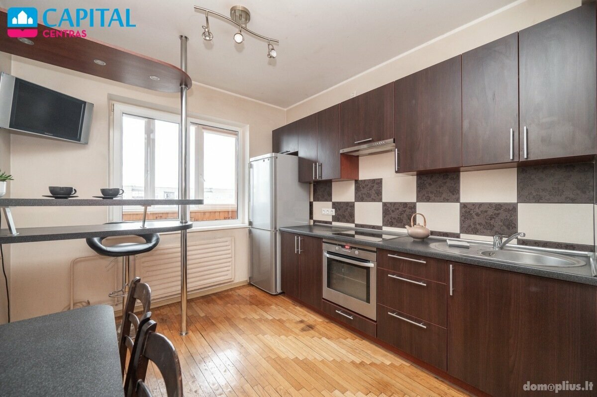 Продается 3 комнатная квартира Vilniuje, Pašilaičiuose, Medeinos g.