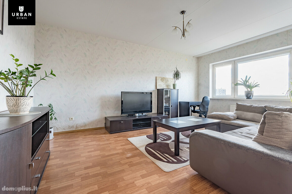 Parduodamas 4 kambarių butas Vilniuje, Pilaitėje, Karaliaučiaus g.
